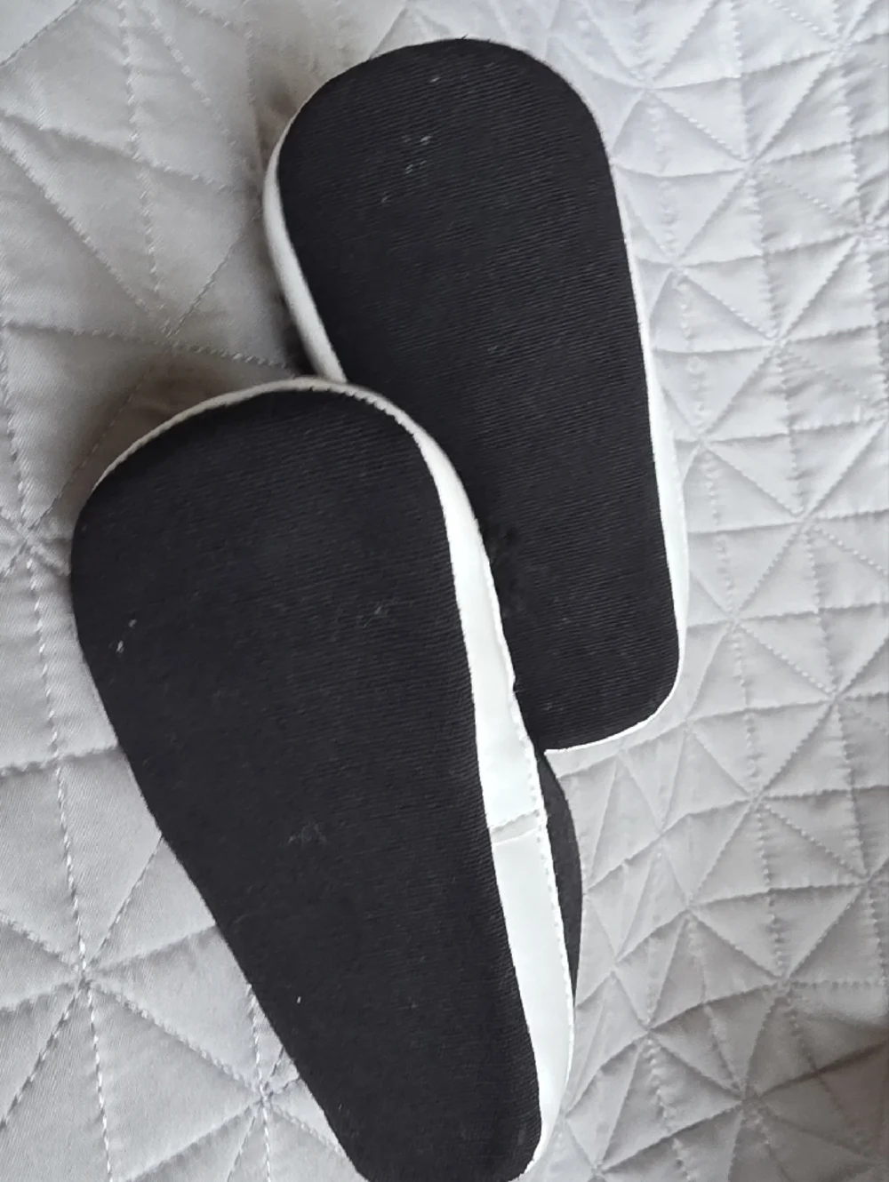 Girls Black Glitter Cat Moccasins with Gold Heart Detail